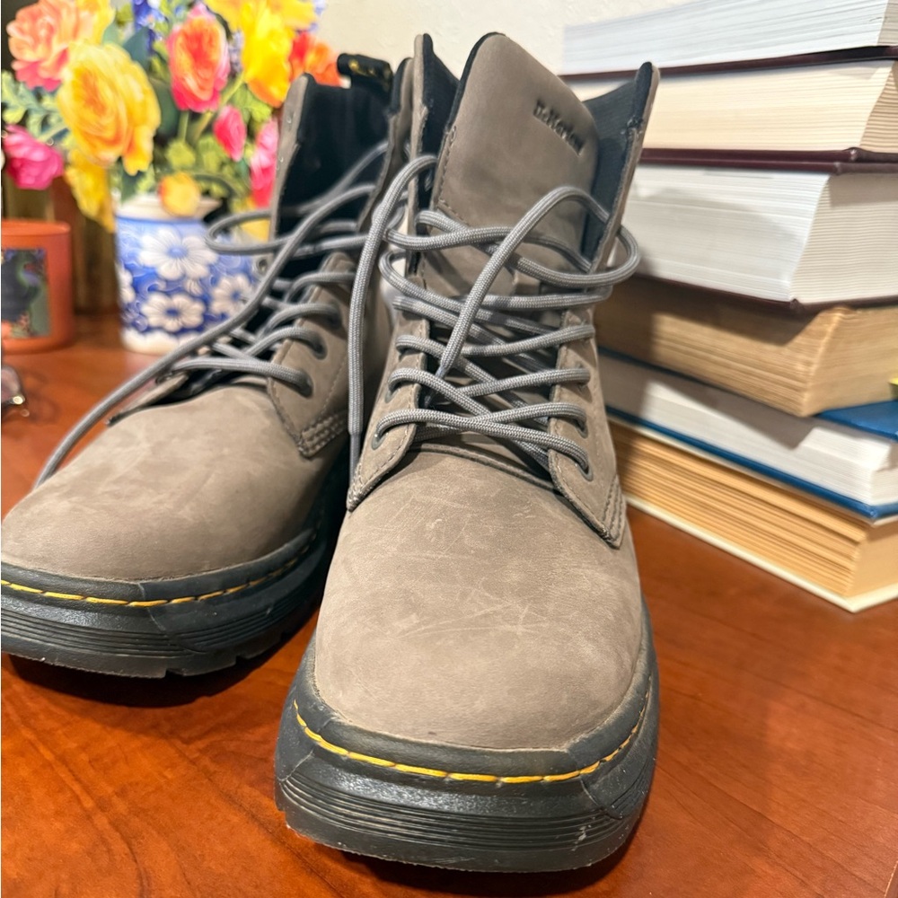 Dr. Martens Crewson Nubuck Leather Every day Boots women size 9 in gunmetal gray